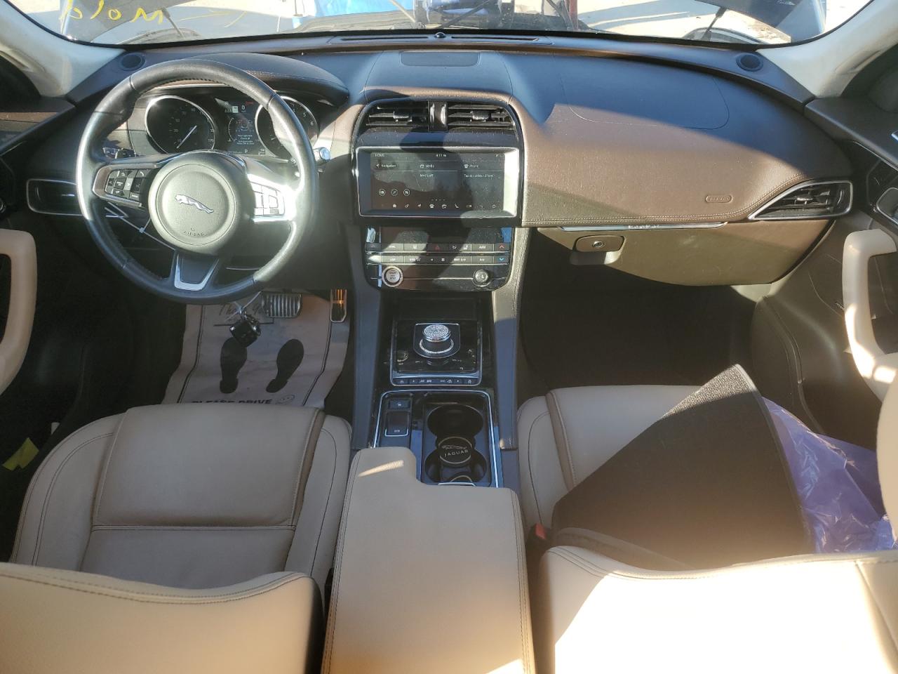 2019 Jaguar F-Pace - Image 8