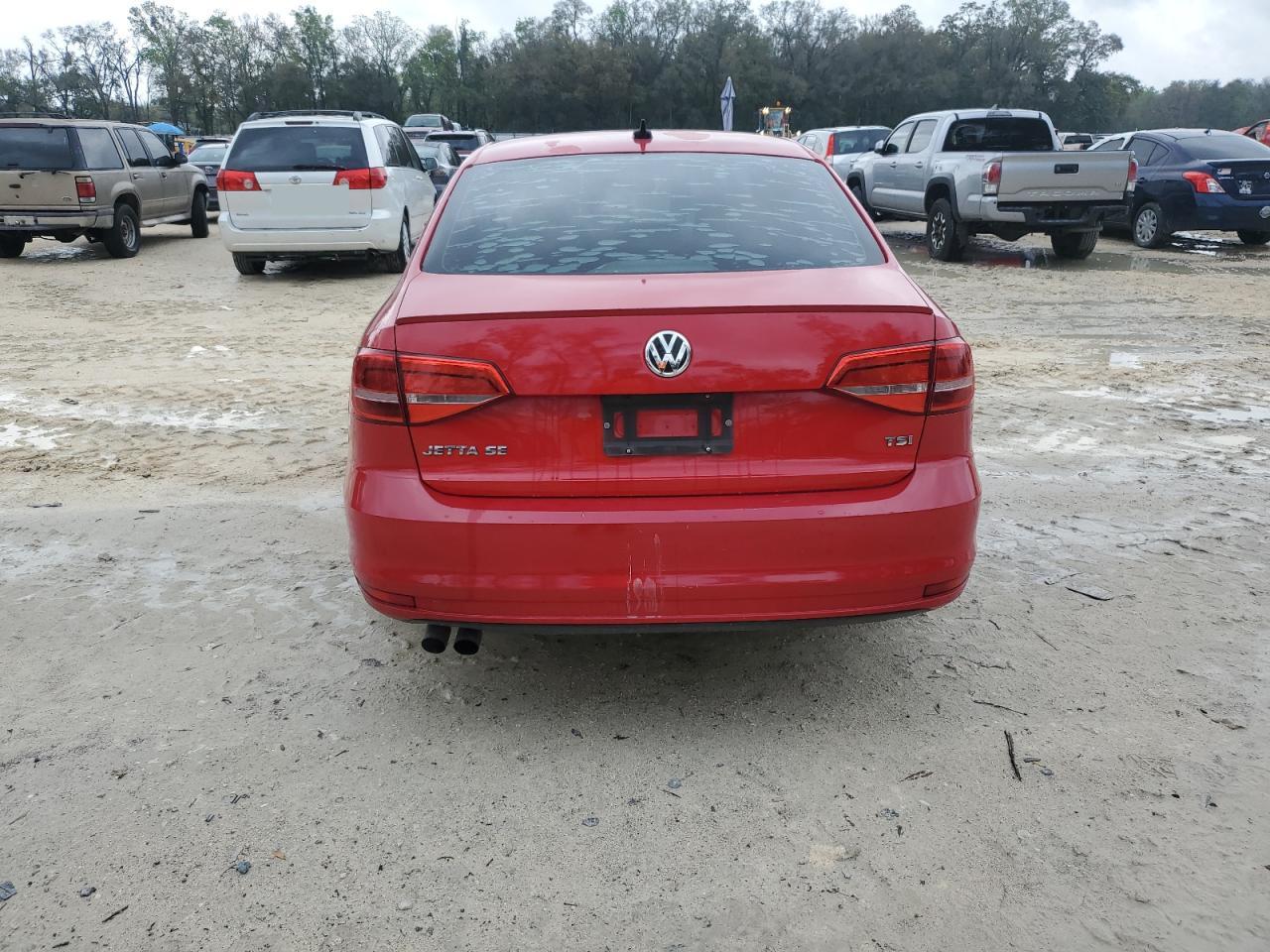 2015 Volkswagen Jetta - Image 6