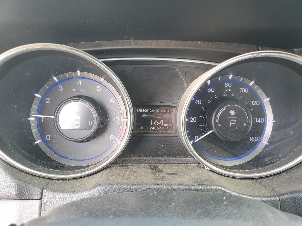 2013 Hyundai Sonata - Image 9