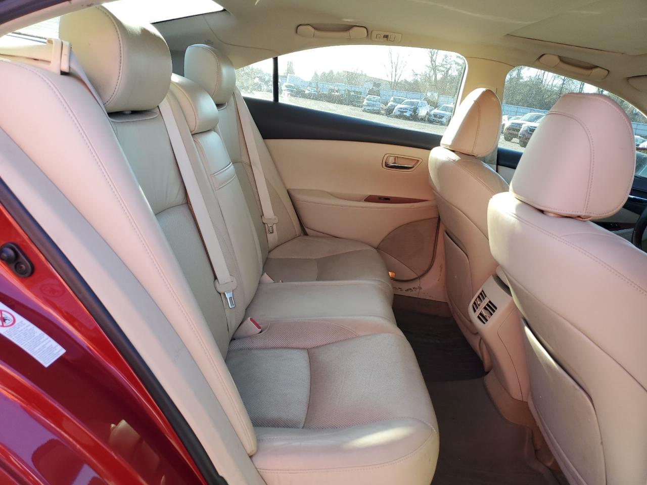 2012 Lexus ES - Image 10