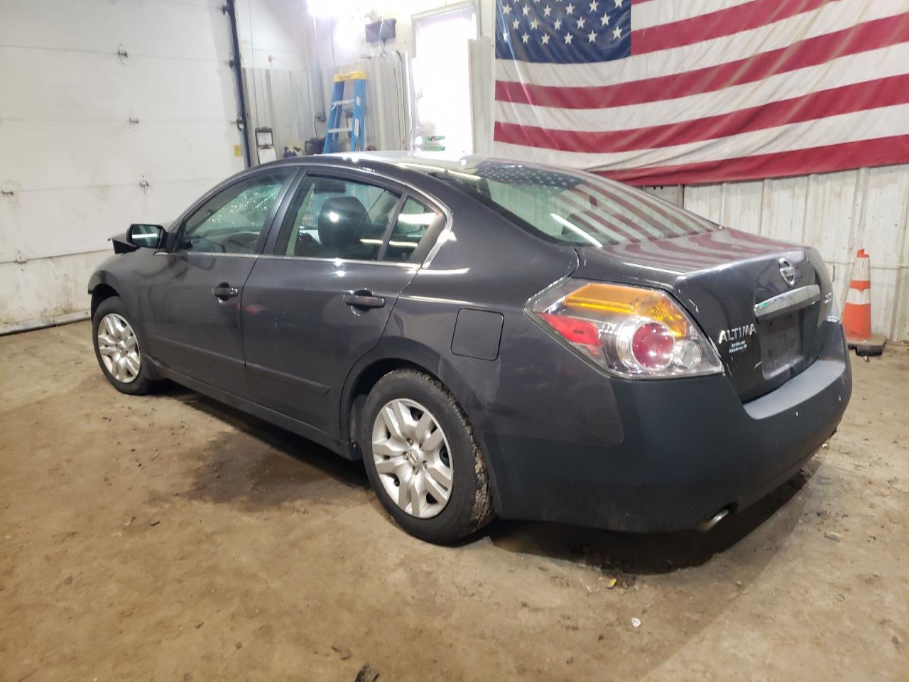 2009 Nissan Altima - Image 2