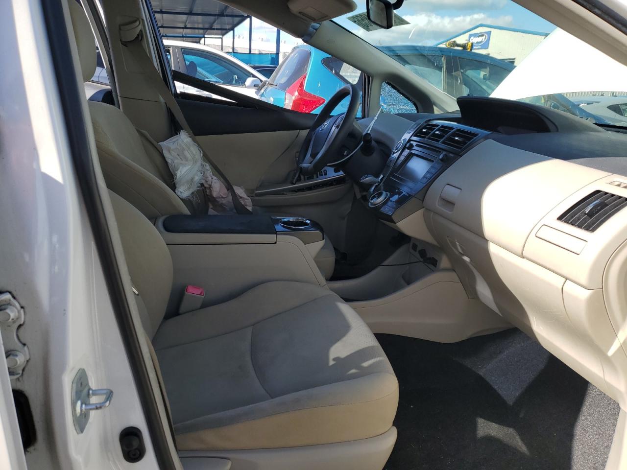 2012 Toyota Prius - Image 7