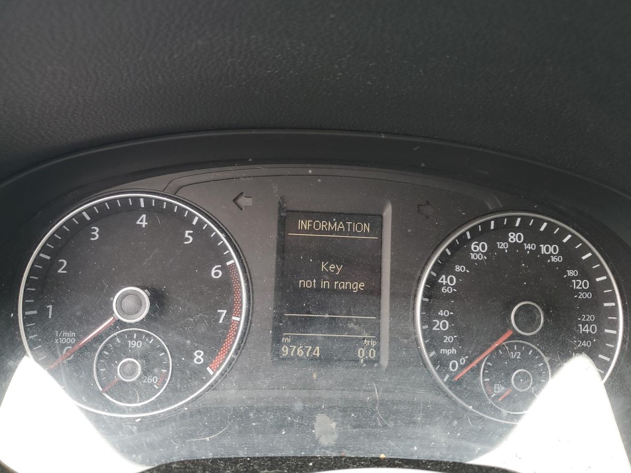 2014 Volkswagen Passat - Image 9