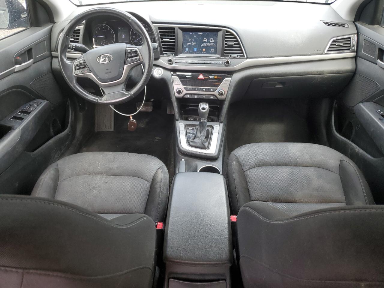 2018 Hyundai Elantra - Image 8