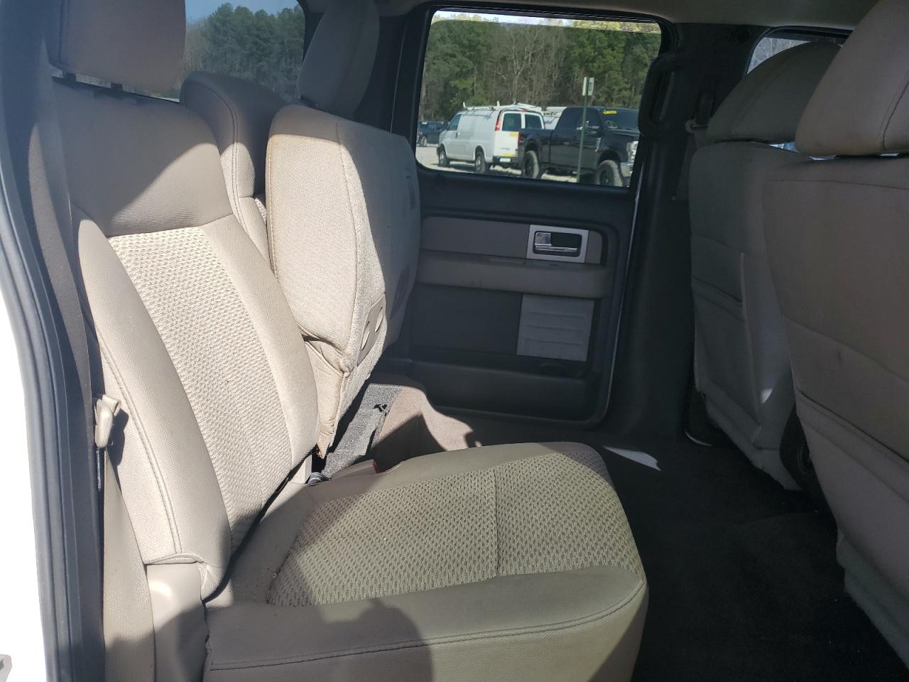 2010 Ford F-150 - Image 10