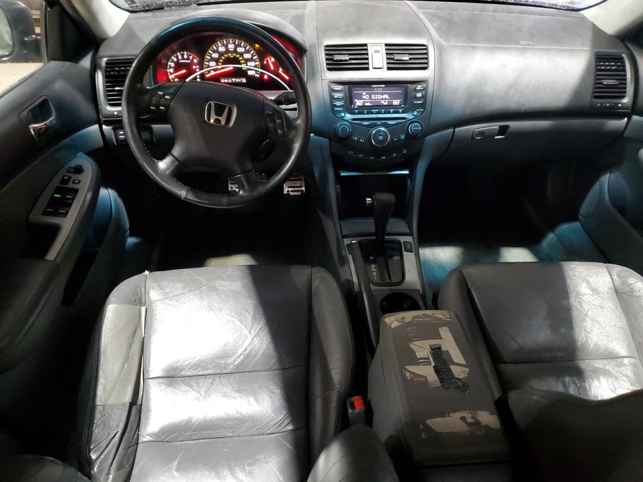 2004 Honda Accord - Image 8
