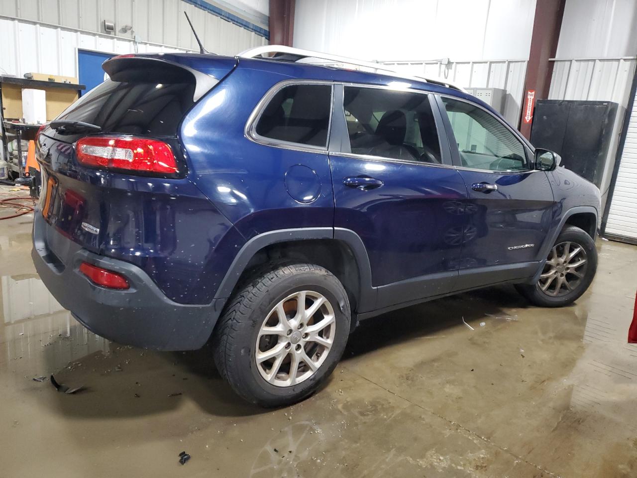 2015 Jeep Grand Cherokee - Image 3