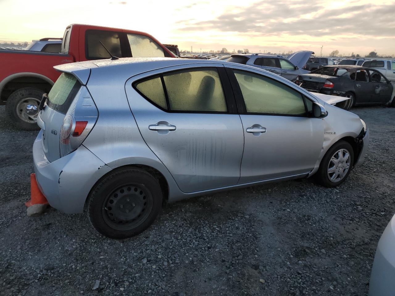 2014 Toyota Prius - Image 3