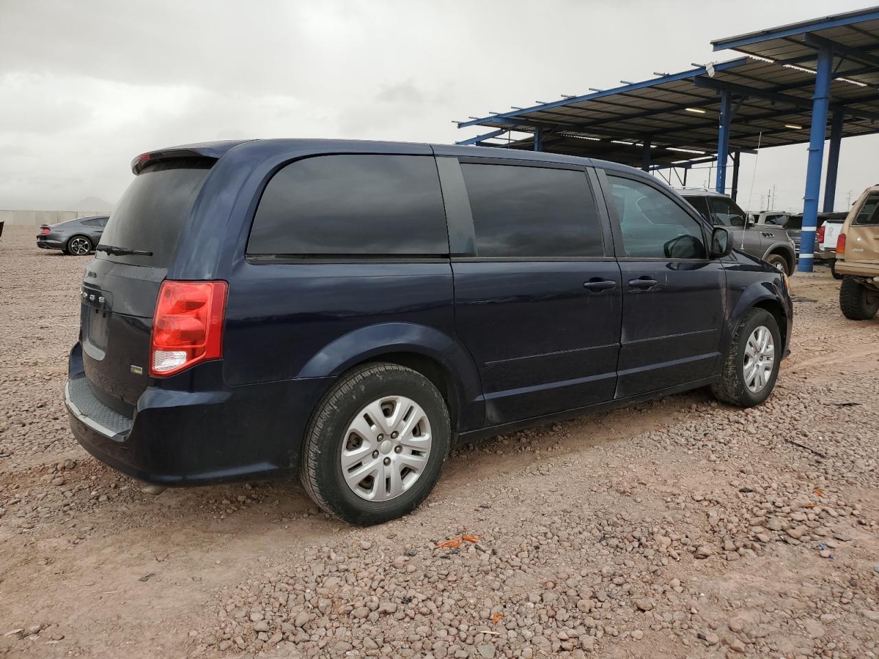 2016 Dodge Caravan - Image 3