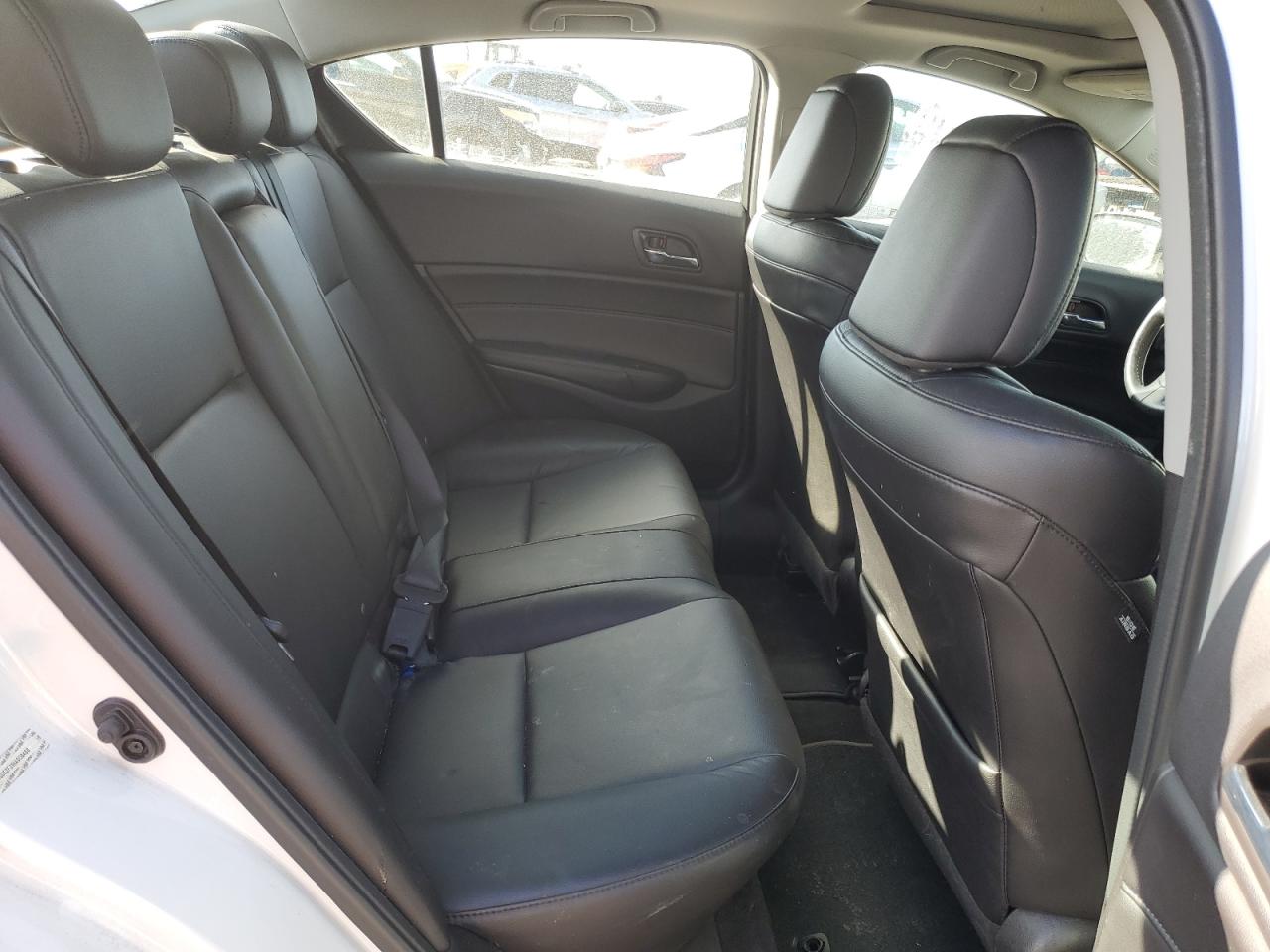 2017 Acura ILX - Image 10