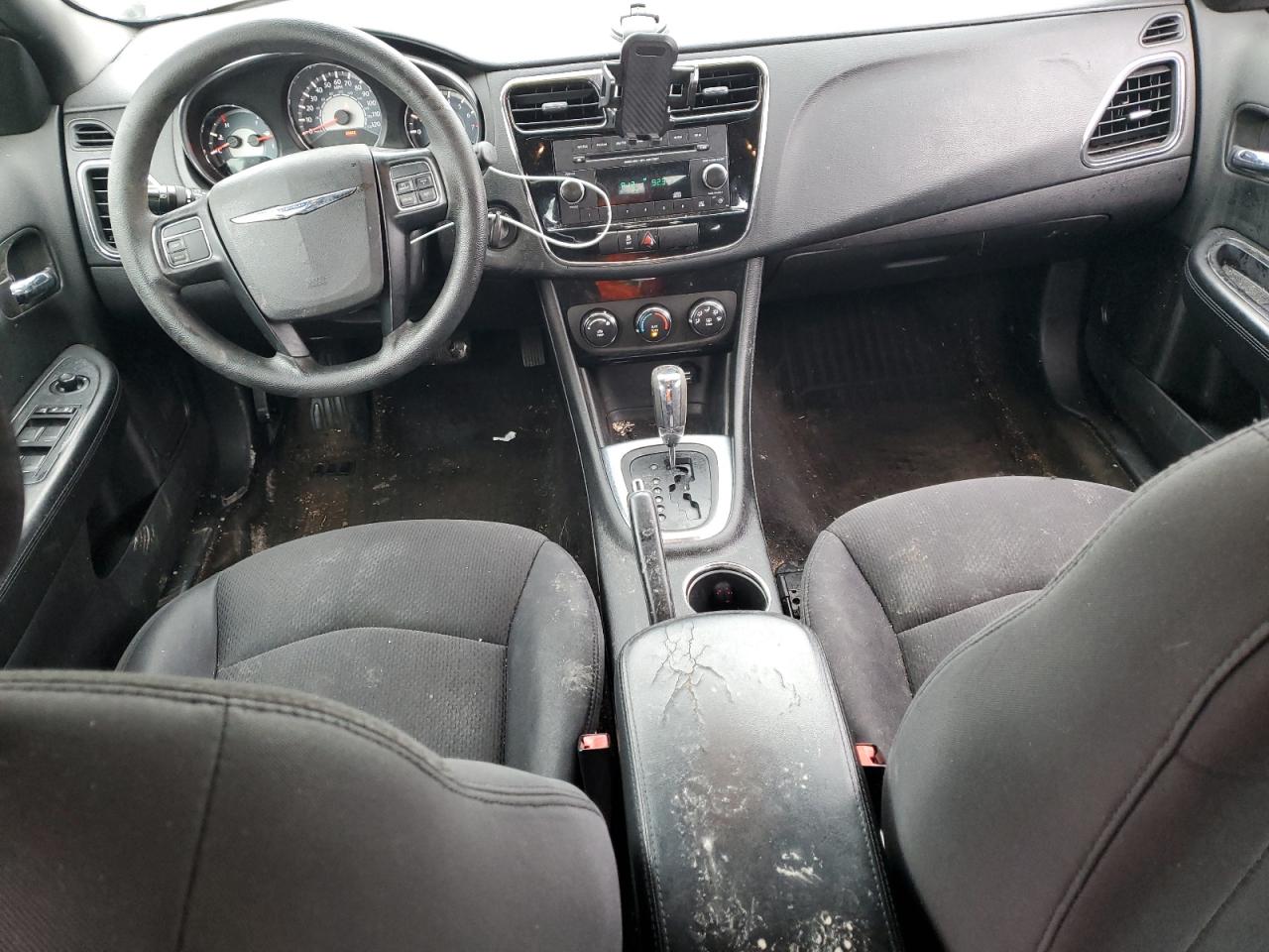 2014 Chrysler 200 - Image 8