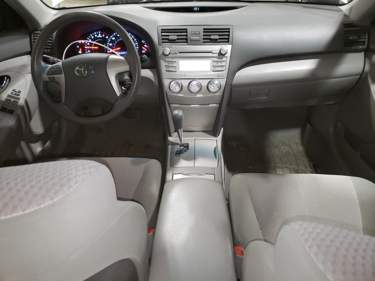 2011 Toyota Camry - Image 8