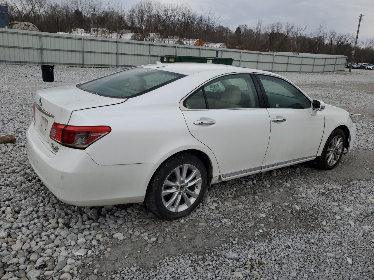 2010 Lexus ES - Image 3
