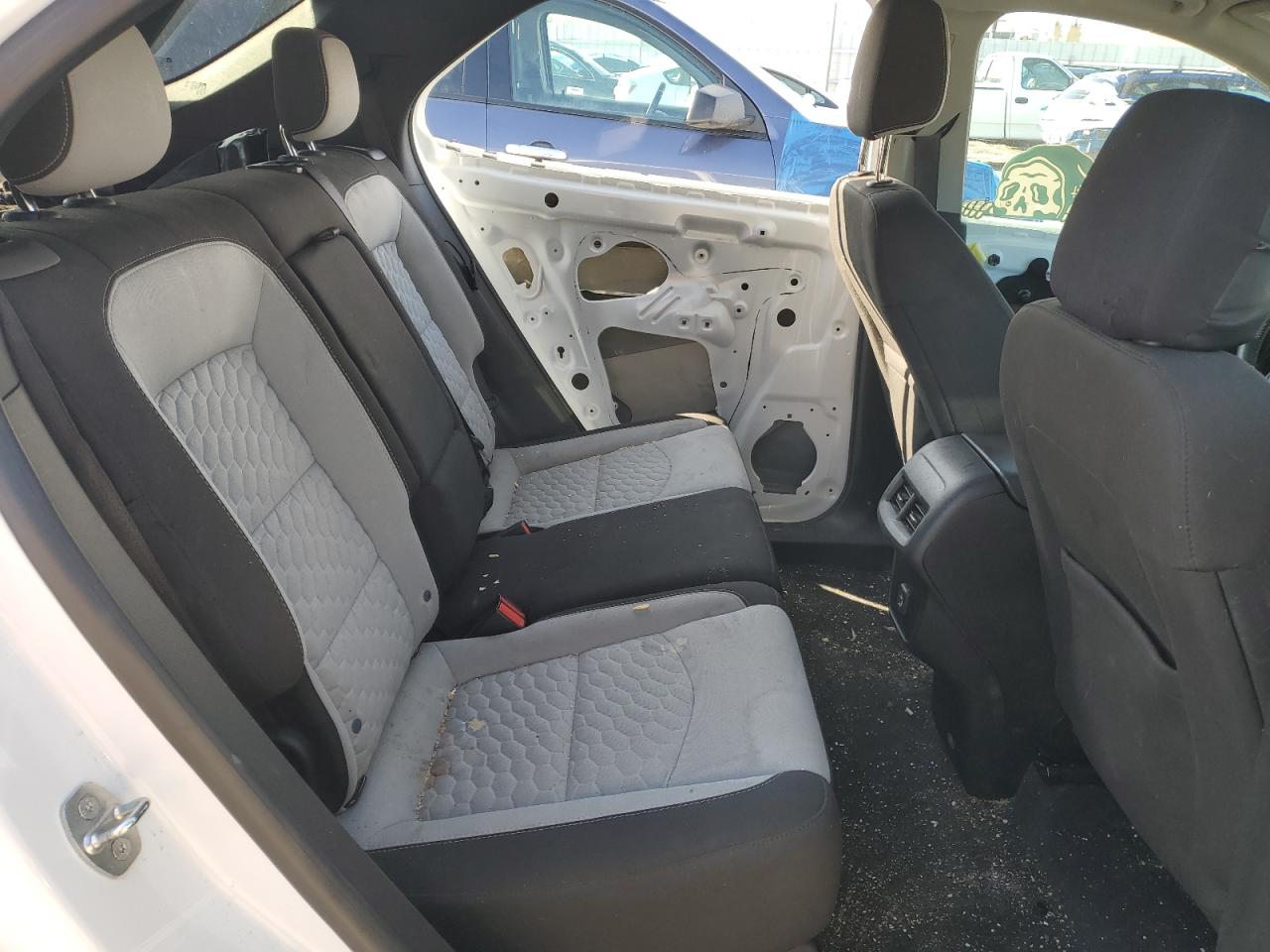 2020 Chevrolet Equinox - Image 11