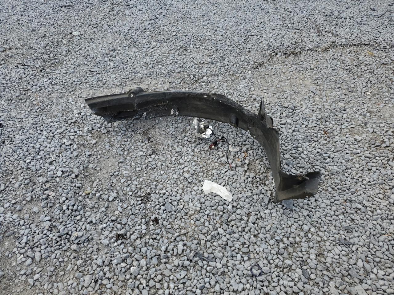 2005 Ford Escape - Image 15