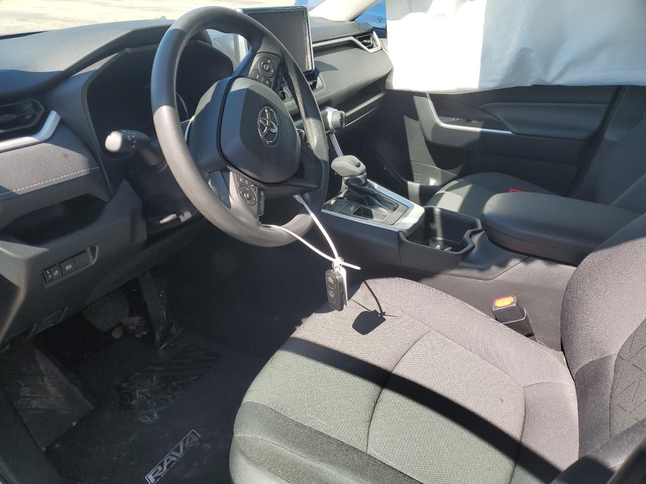 2024 Toyota RAV 4 - Image 7