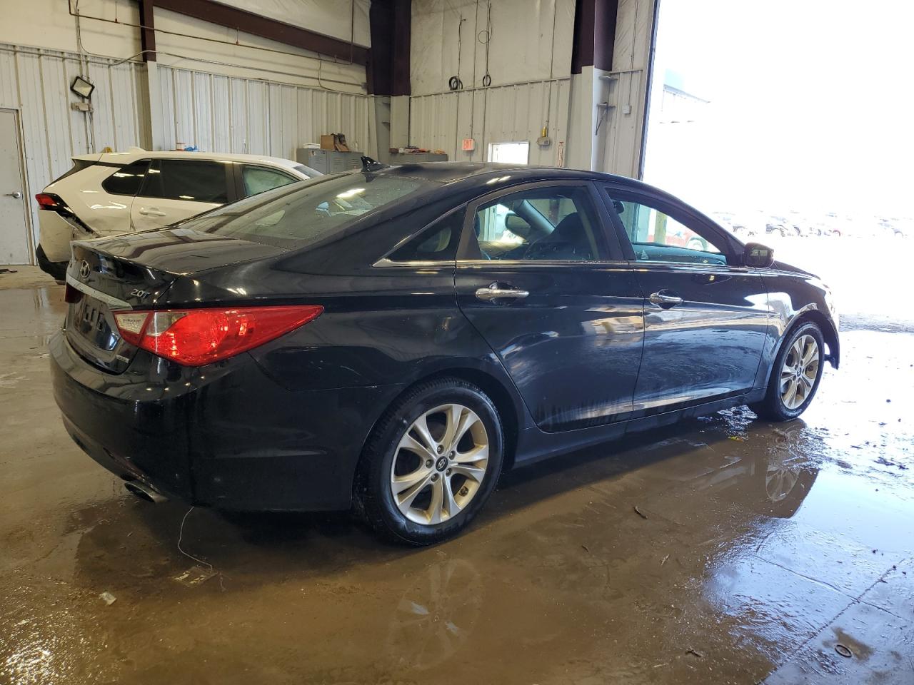 2011 Hyundai Sonata - Image 3