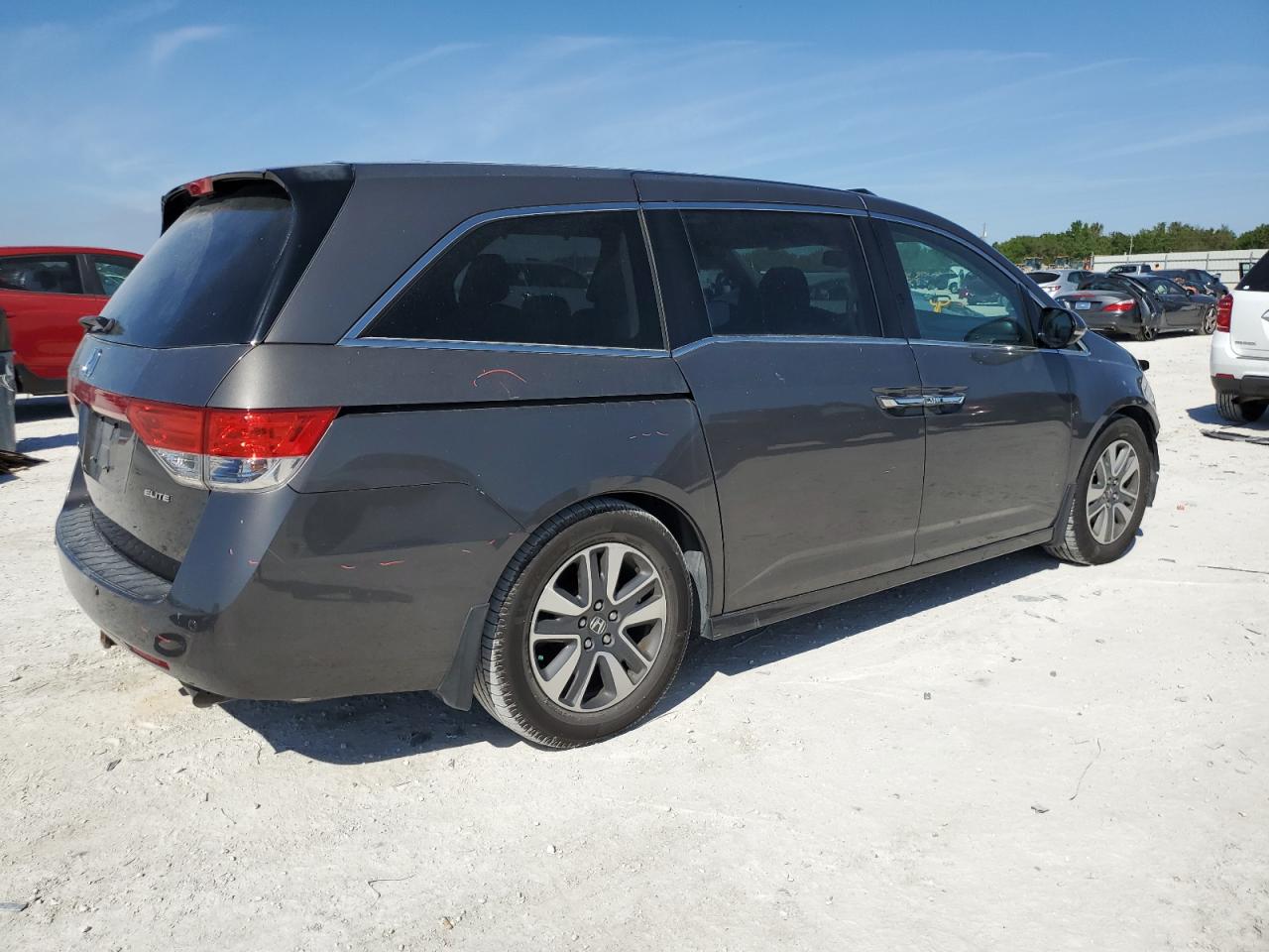 2015 Honda Odyssey - Image 3