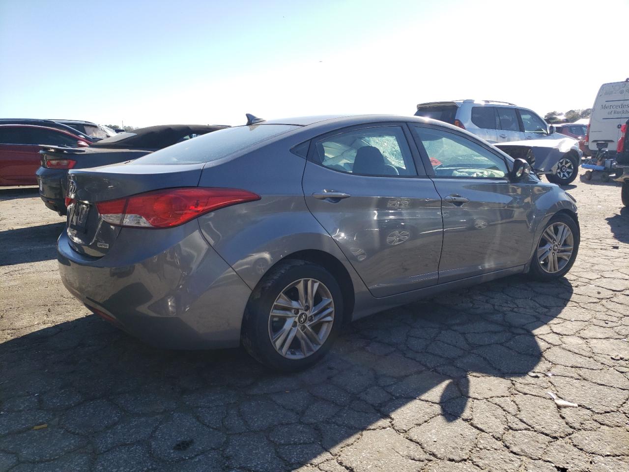 2013 Hyundai Elantra - Image 3