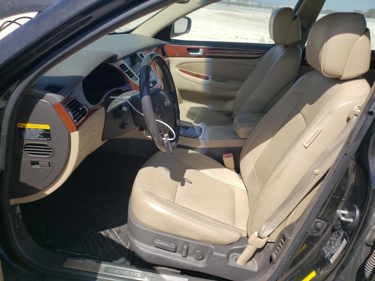 2013 Hyundai Genesis - Image 7