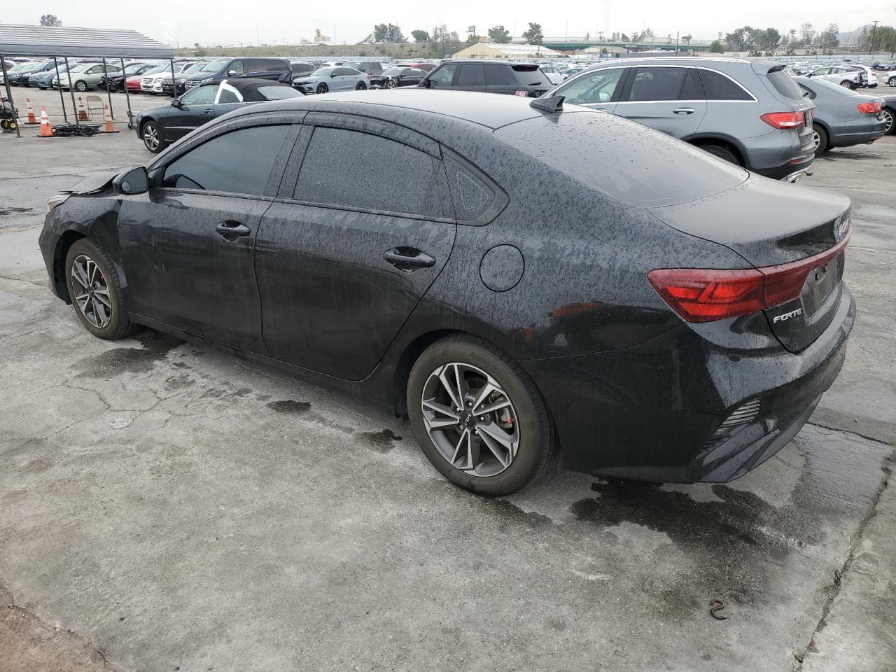 2023 Kia Forte - Image 2