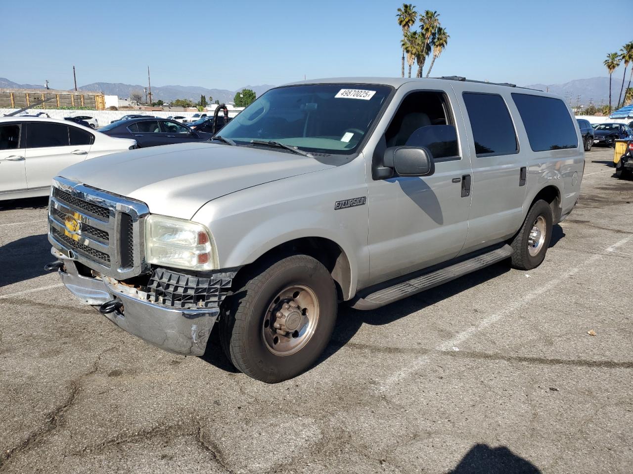 2005 Ford Excursion Xlt for Sale in Van Nuys, CA - Front End