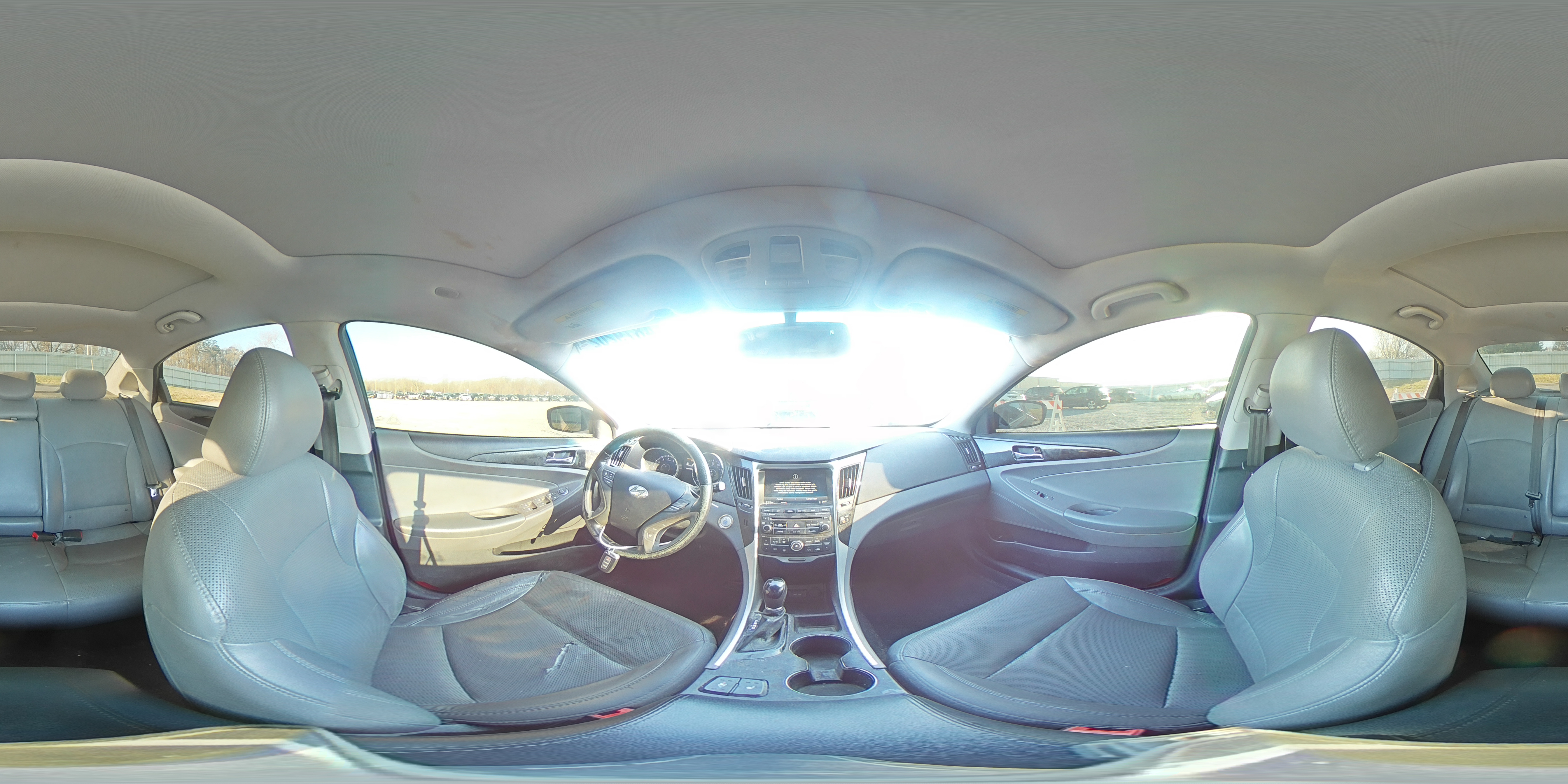 2014 Hyundai Sonata - Image 13