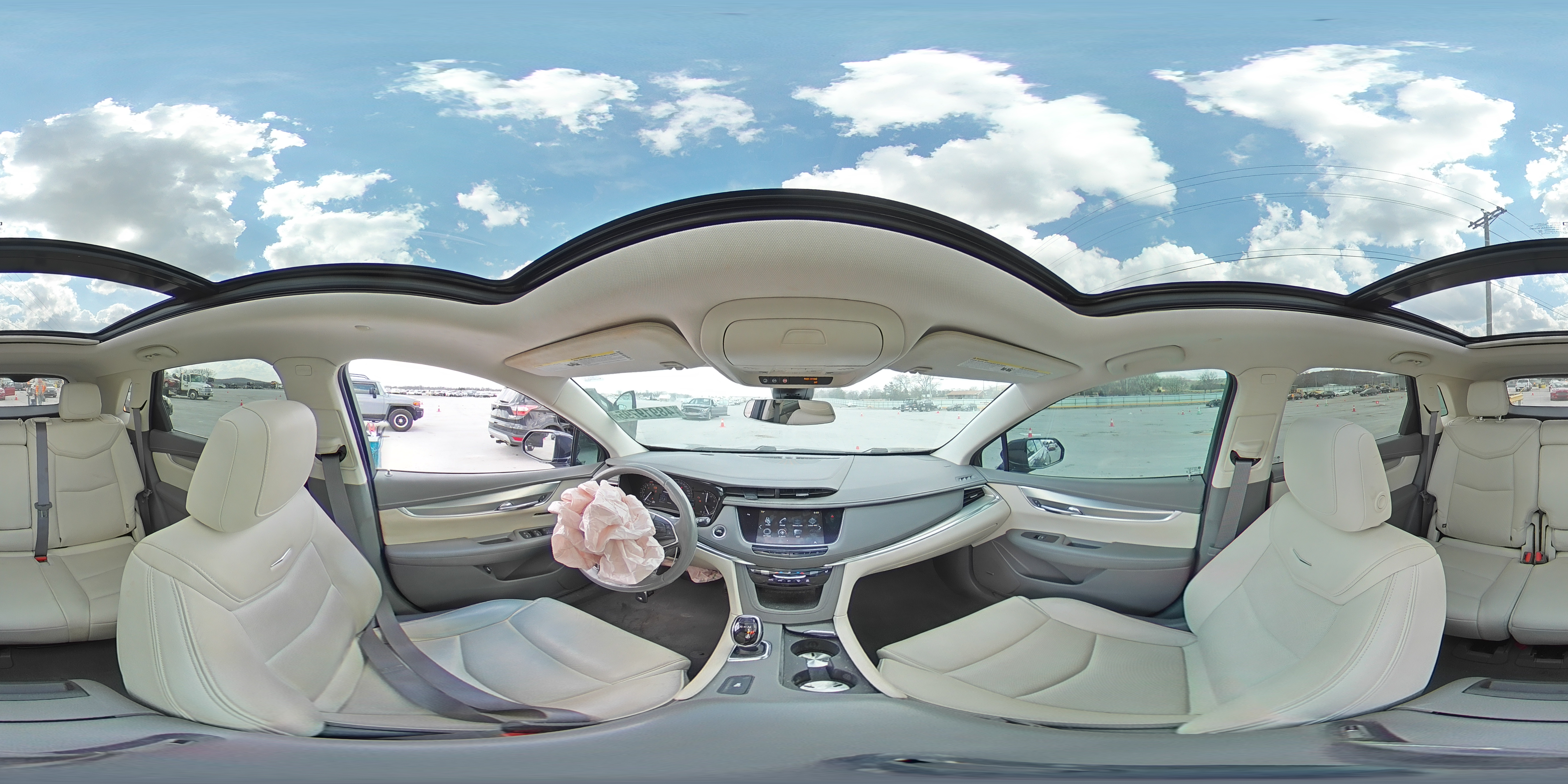 2018 Cadillac XT5 - Image 13