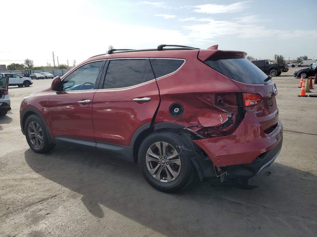 2015 Hyundai Santa Fe - Image 2