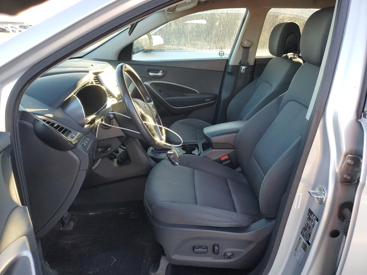 2015 Hyundai Santa Fe - Image 7