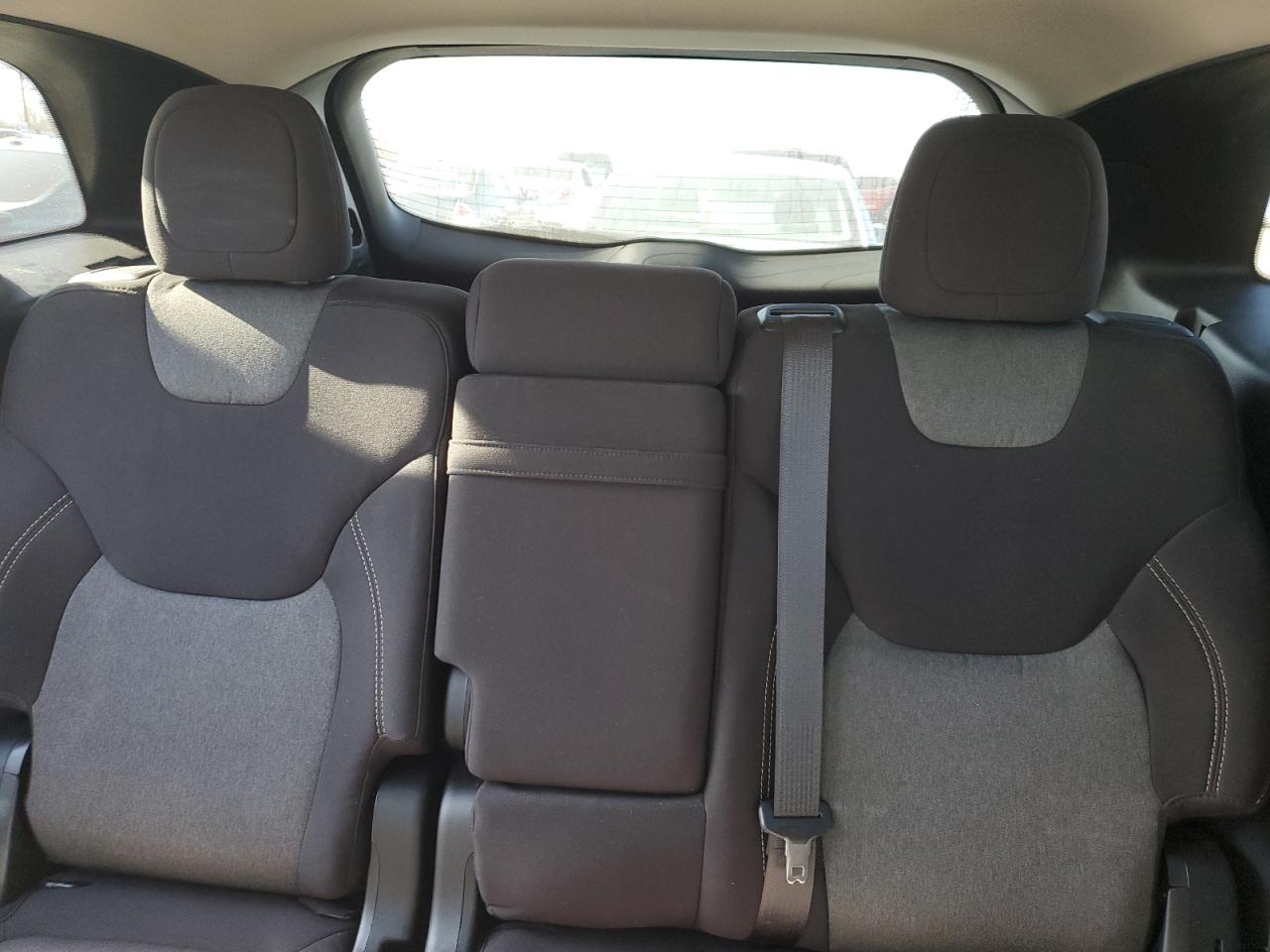 2018 Jeep Grand Cherokee - Image 10