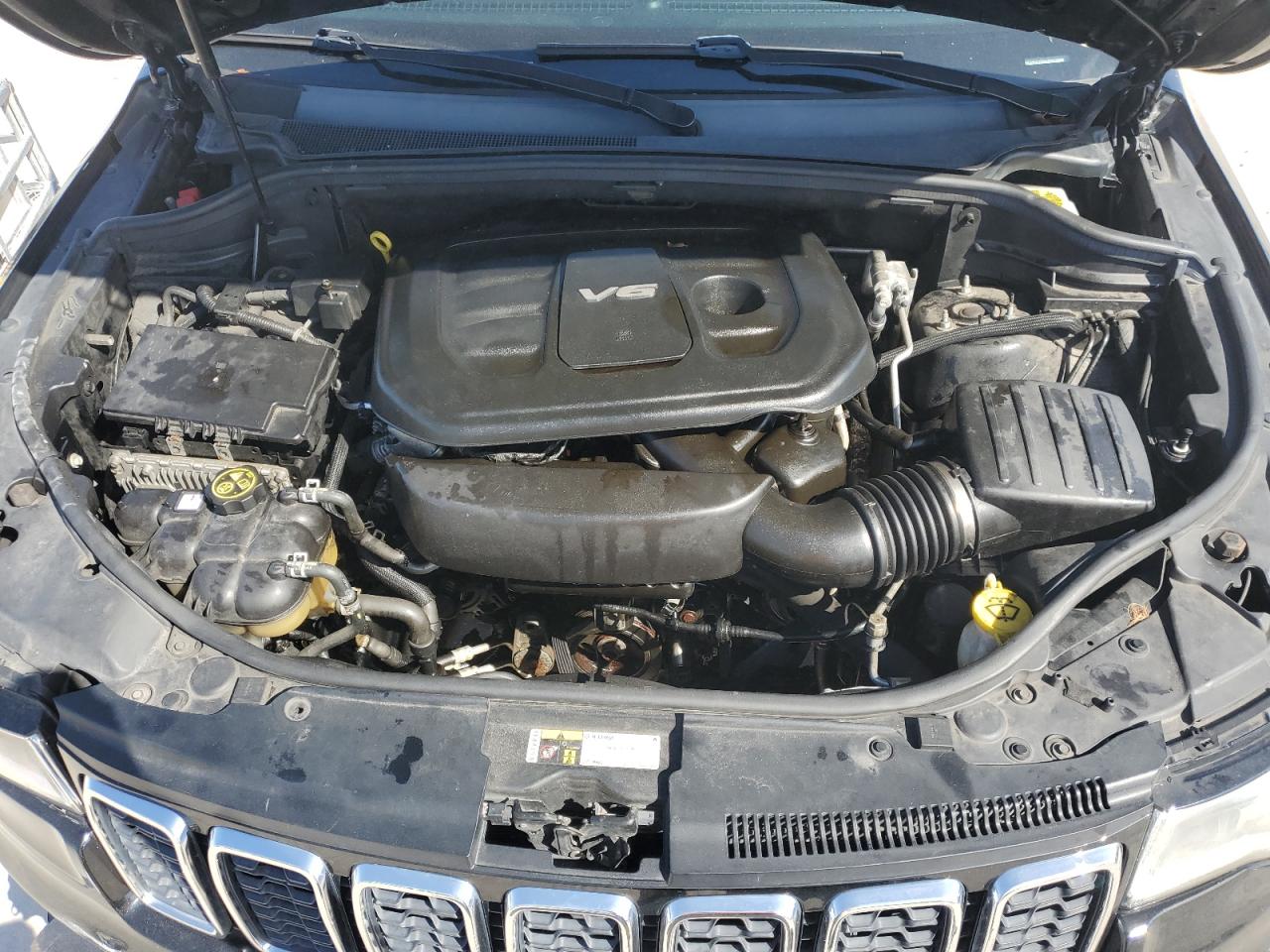 2017 Jeep Grand Cherokee - Image 14