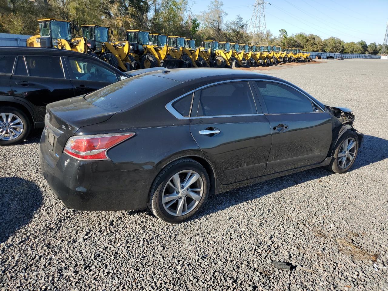 2014 Nissan Altima - Image 3