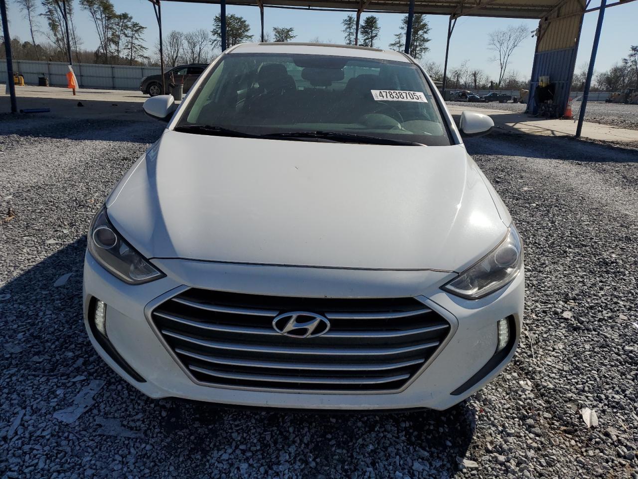 2018 Hyundai Elantra - Image 5