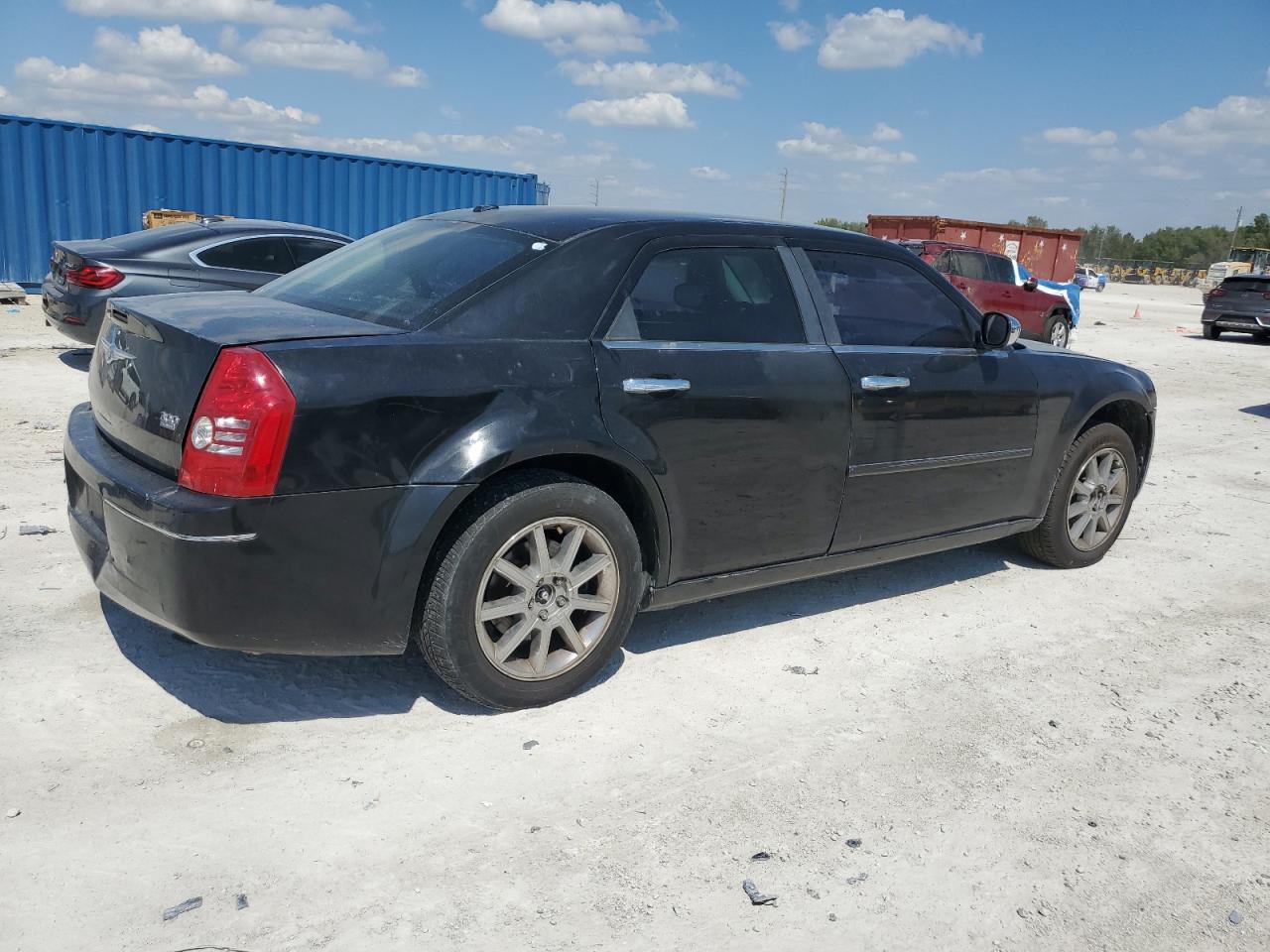 2010 Chrysler 300 - Image 3