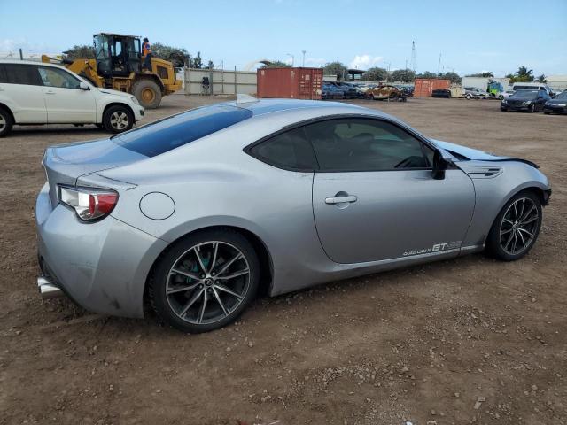  TOYOTA 86 2017 Srebrny