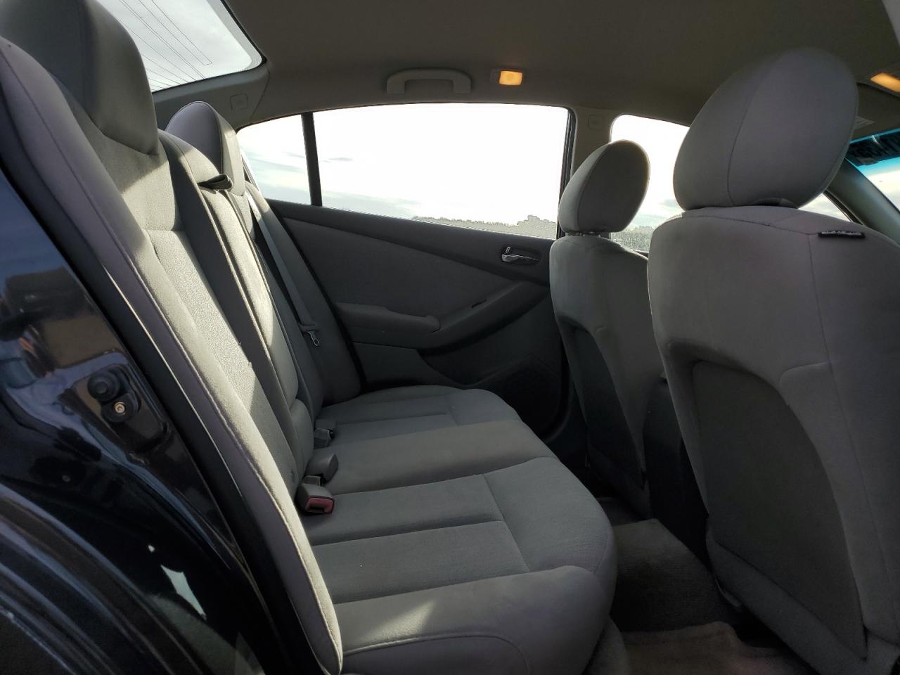 2012 Nissan Altima - Image 10