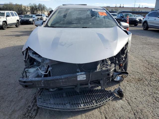 Седаны TOYOTA COROLLA 2014 Серебристый