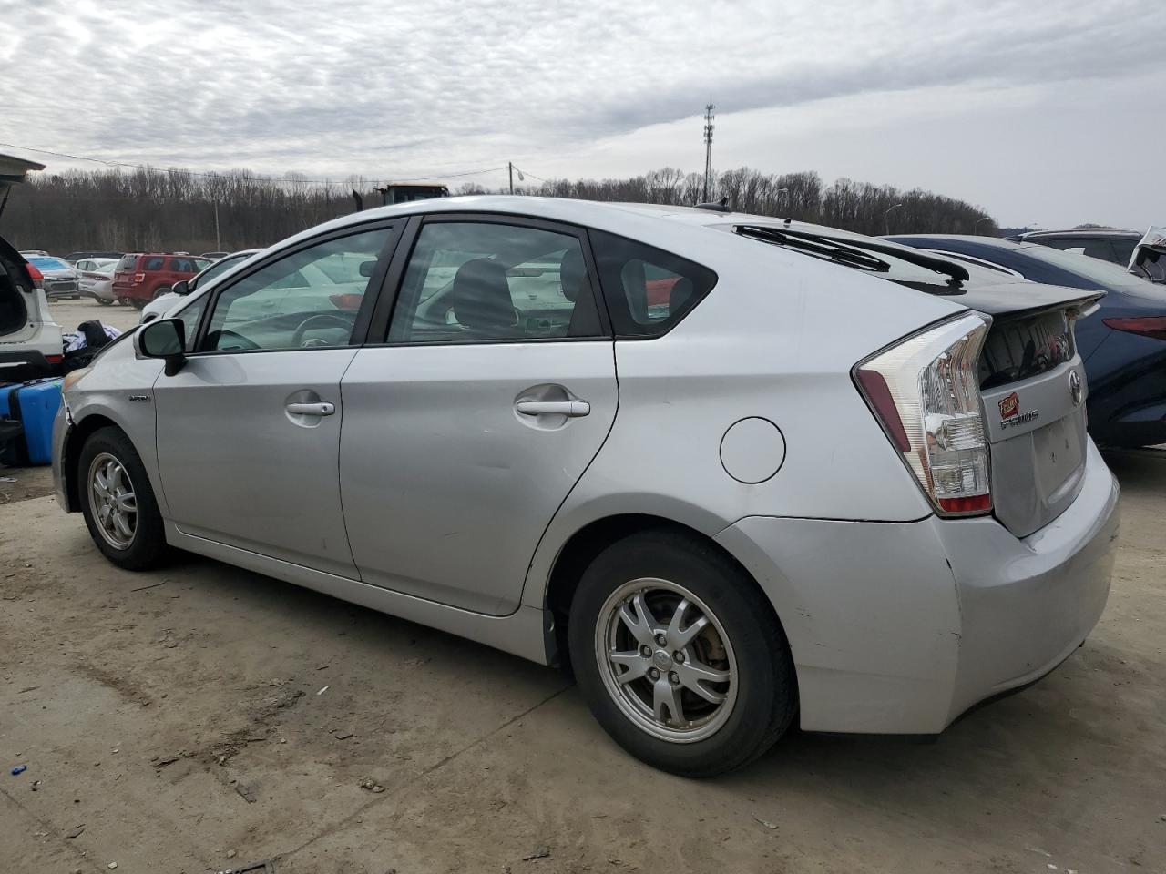 2010 Toyota Prius - Image 2