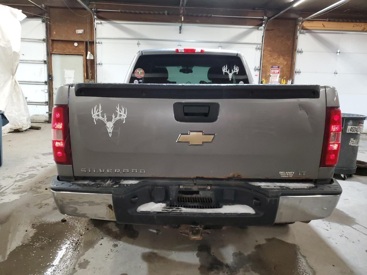 2008 Chevrolet Silverado - Image 6