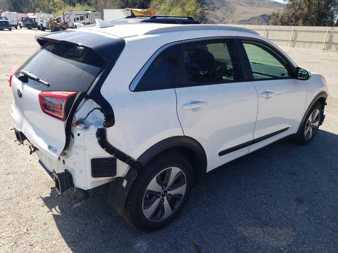 2017 Kia Niro - Image 3