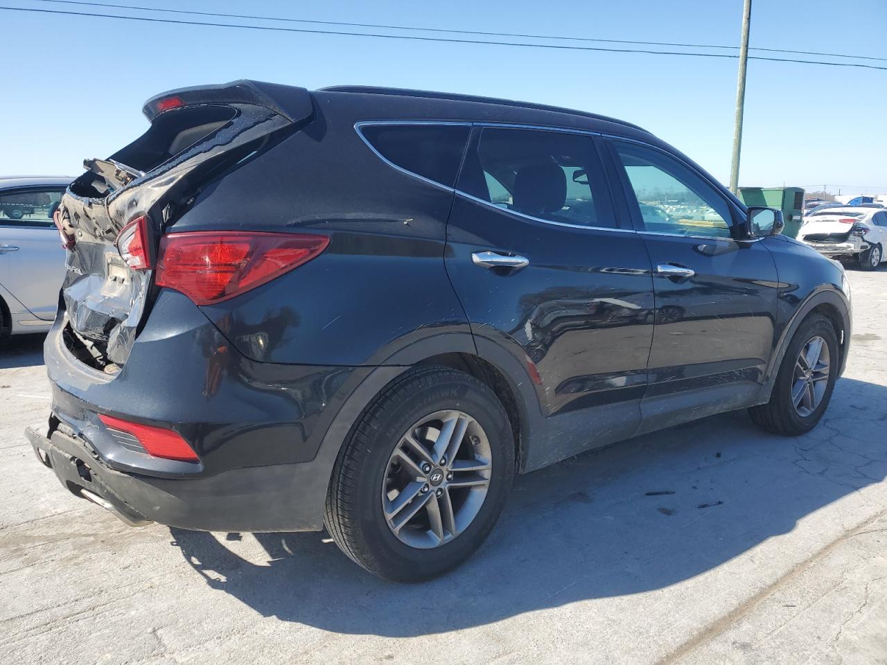 2017 Hyundai Santa Fe - Image 3
