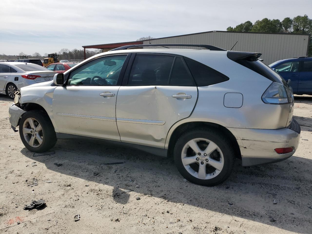 2005 Lexus RX - Image 2