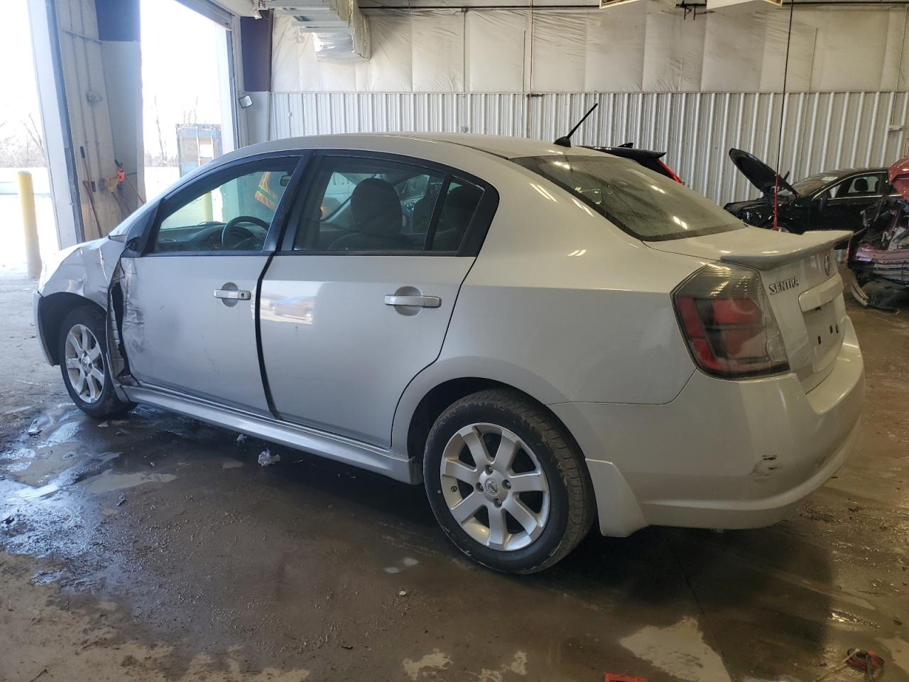 2010 Nissan Sentra - Image 2