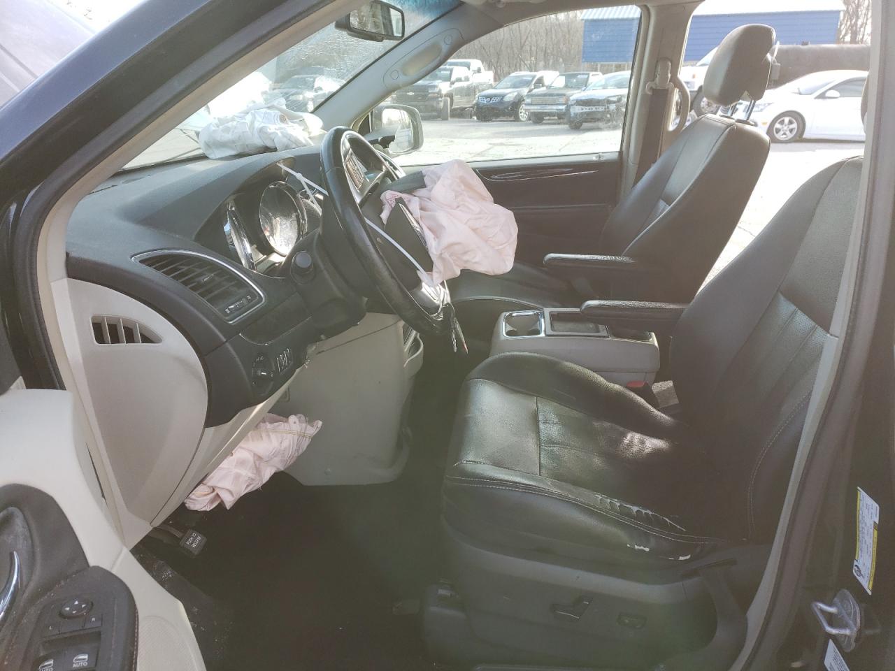 2012 Chrysler Town & Country - Image 7