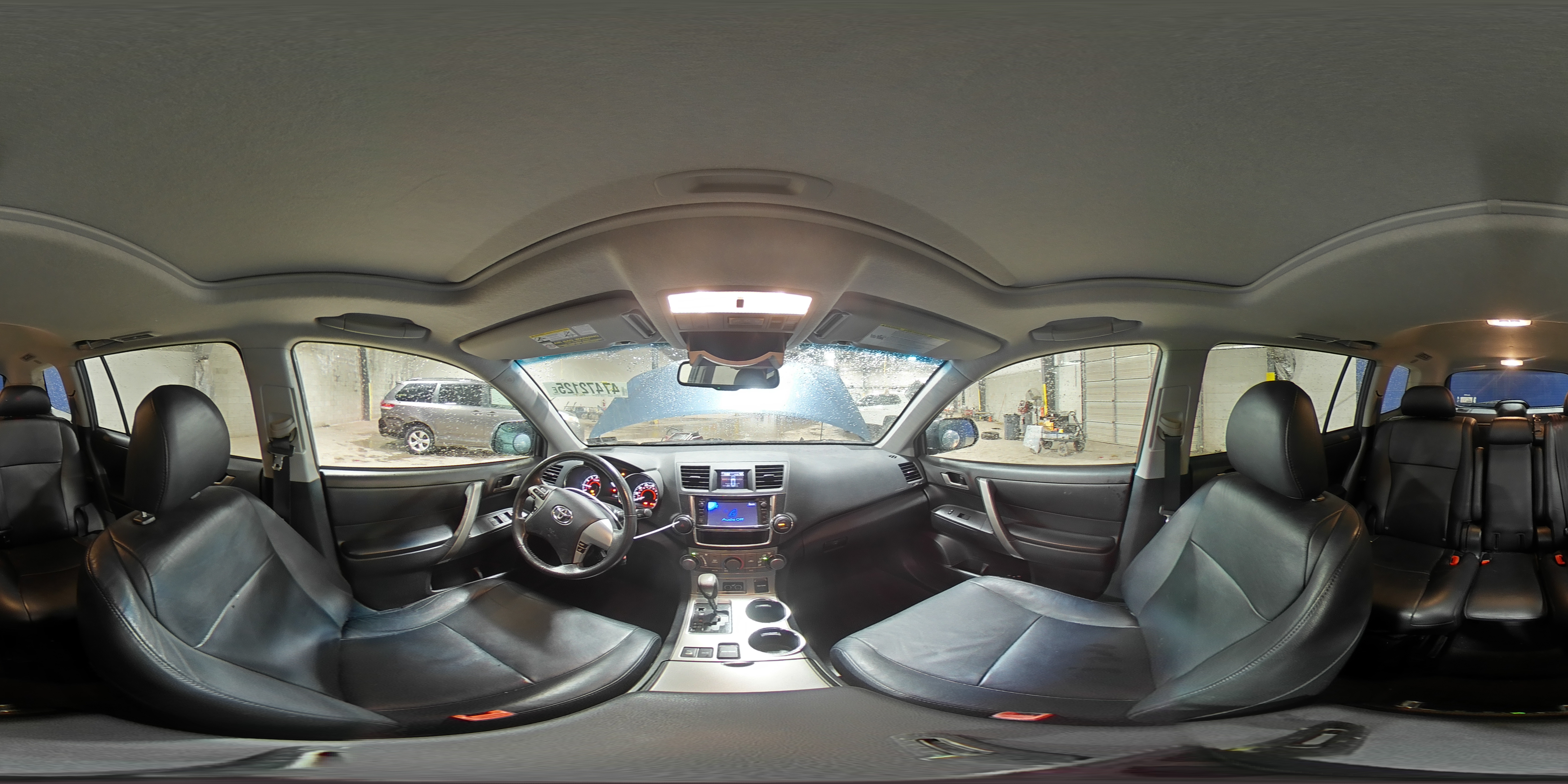 2013 Toyota Highlander - Image 15