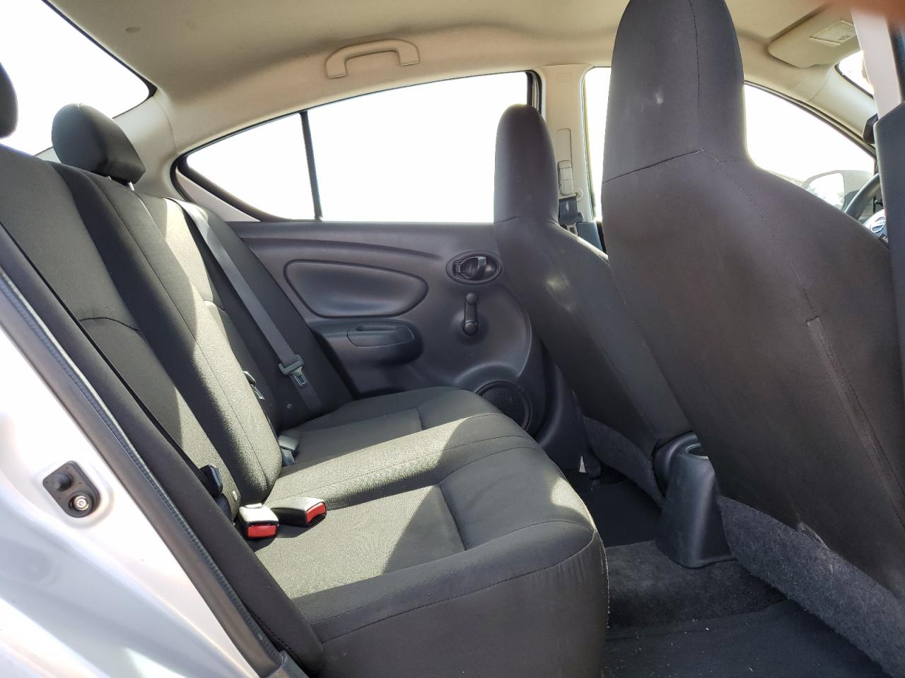 2015 Nissan Versa - Image 10