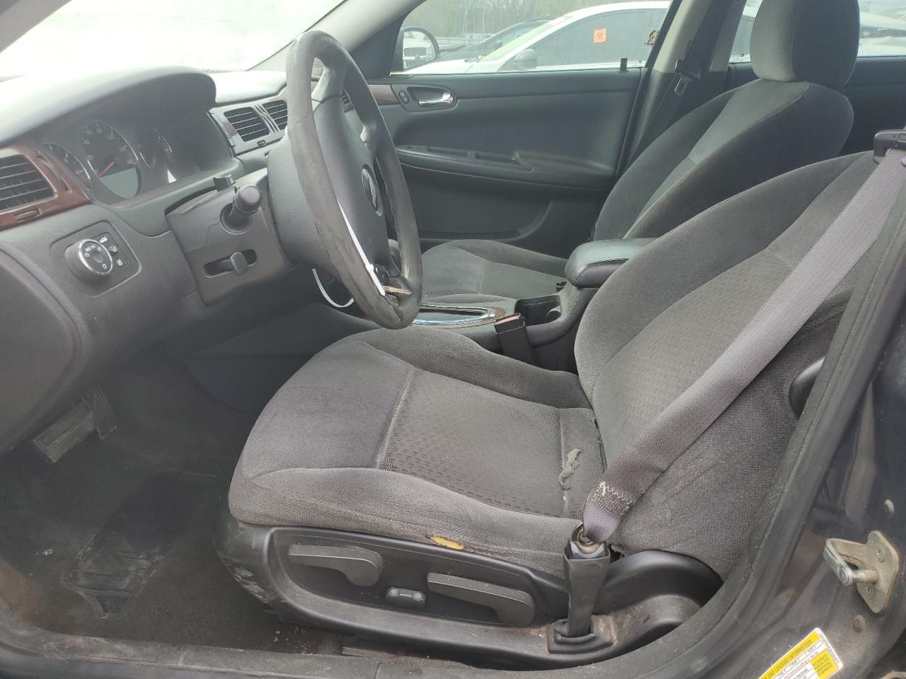 2009 Chevrolet Impala - Image 7