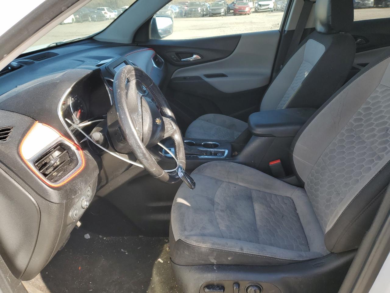 2020 Chevrolet Equinox - Image 7