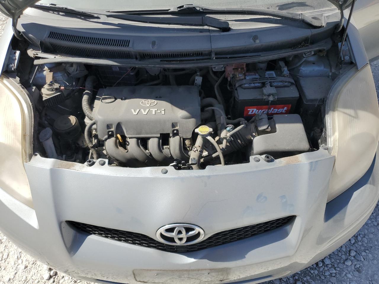 2010 Toyota Yaris - Image 11